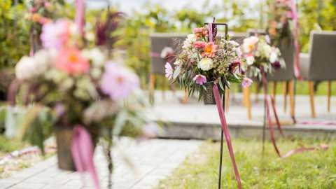 Kleine Hochzeit mit Trauzeugen, Bild 1/1