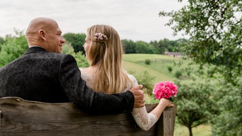 Heiraten ohne Gäste: Hochzeit im Weingarten-Resort, Bild 1/1