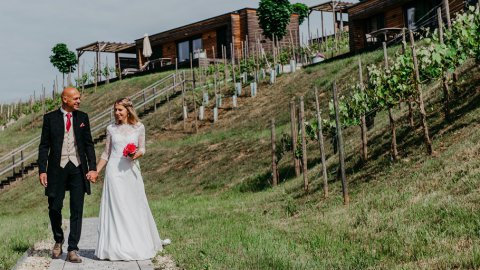 Exklusive Hochzeit zu zweit in der Steiermark: Eine unvergessliche Zeremonie im Weingarten-Resort, Bild 1/1