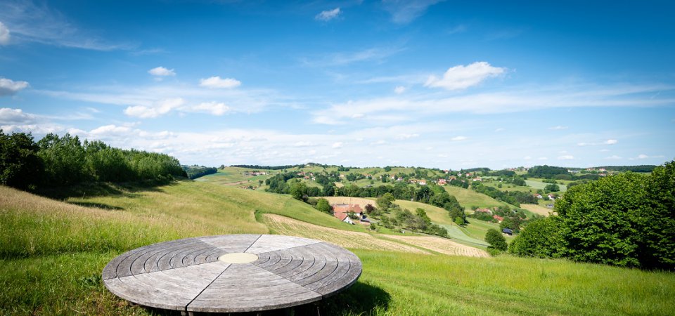 Wandern in Loipersdorf: Erlebnisse in der Natur und Erholung im Weingarten-Resort, Bild 1/1